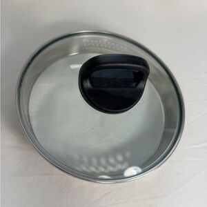17.5cm Universal Tempered Glass Pot Lid with Built-in Strainer & Steam Vent